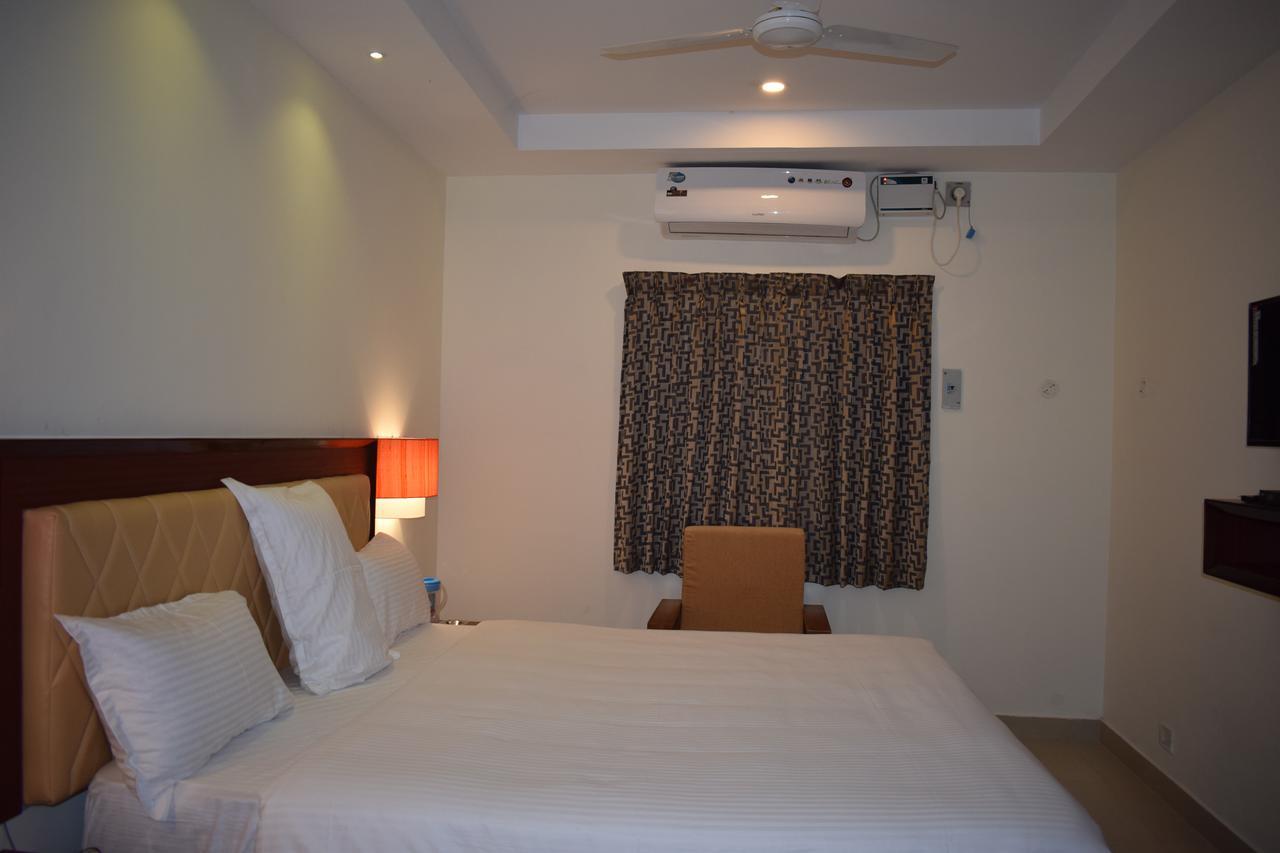 Ak Sea View Residency Hotel ปอนดิเชอรี ภายนอก รูปภาพ