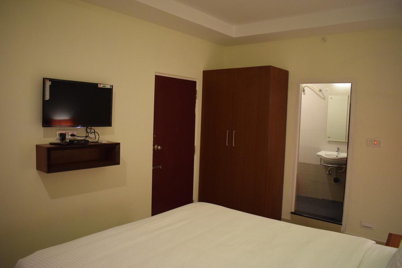 Ak Sea View Residency Hotel ปอนดิเชอรี ภายนอก รูปภาพ