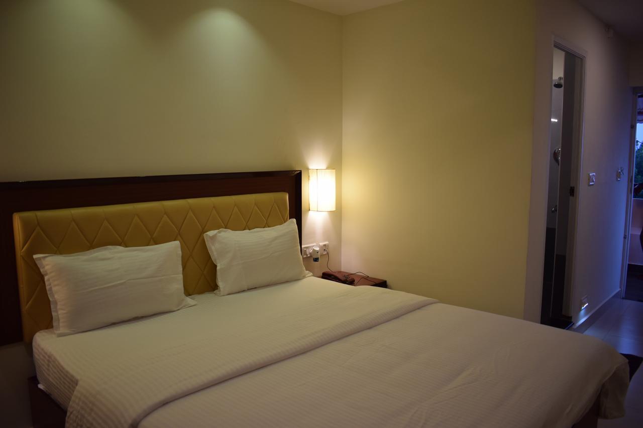 Ak Sea View Residency Hotel ปอนดิเชอรี ภายนอก รูปภาพ